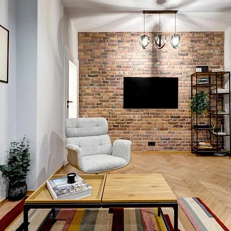 Spacious 2br Family Flat Next To Borisova Garden
