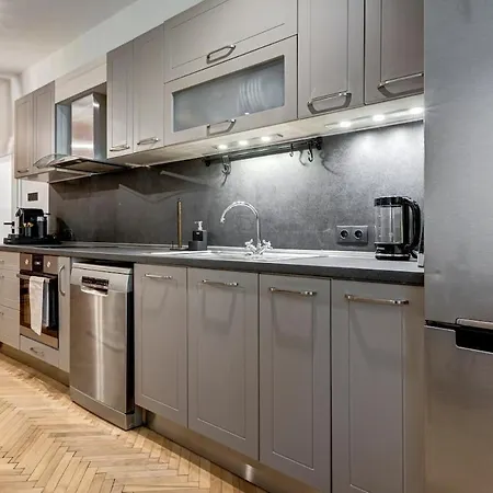 Spacious 2br Family Flat Next To Borisova Garden Διαμέρισμα