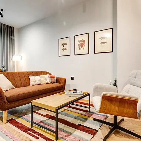 Spacious 2br Family Flat Next To Borisova Garden