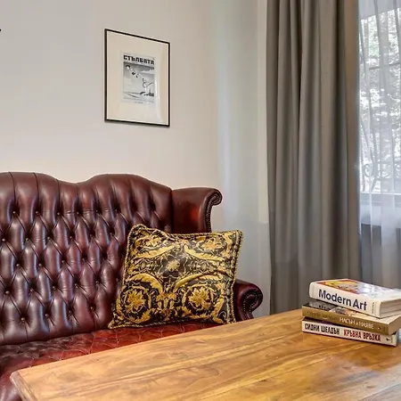 Spacious 2br Family Flat Next To Borisova Garden Διαμέρισμα *